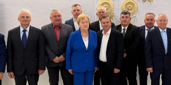 Zdjęcie przedstawiające Przedstawicieli Hexa Banku Spółdzielczego